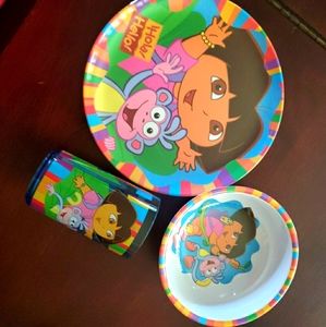 Dora the Explorer 3 piece dinnerware set